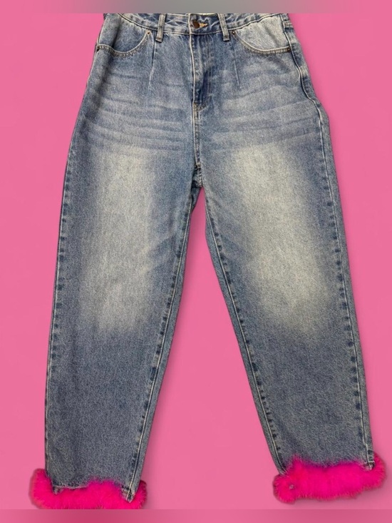 Twelve By Ontwelfth Denim - Boyfriend Jeans with Bright Pink Faux Fur Cuffs